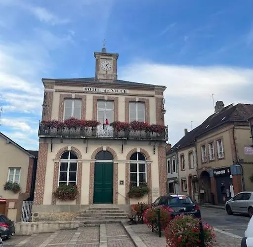 La Maison Du Perche Avec Jacuzzi Semesterbostad