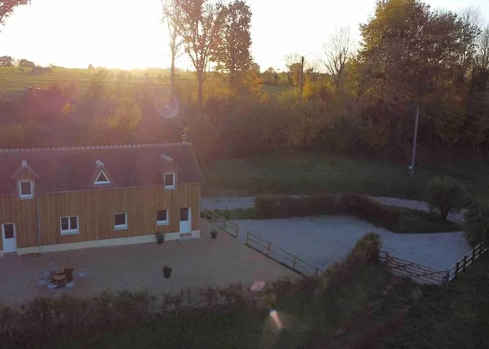 La Maison Du Perche Avec Jacuzzi Semesterbostad